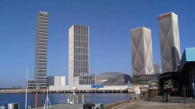 大马、大坡，大吃、大喝 | 贴地飞，大马行