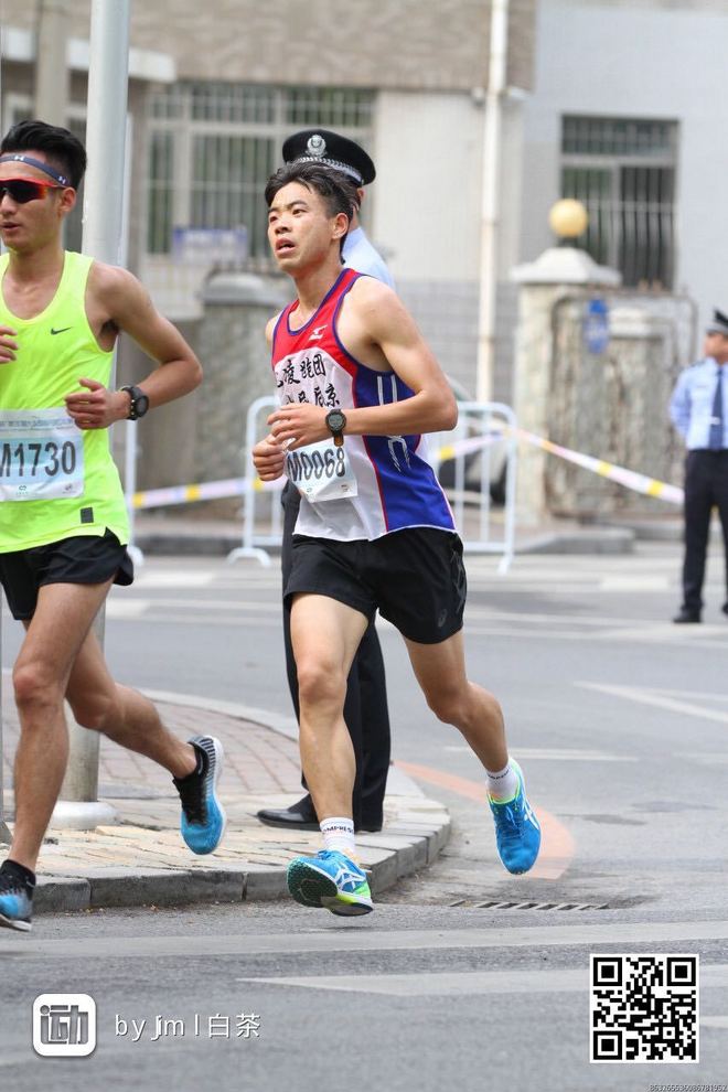 谁也别客气——我们是冠军！