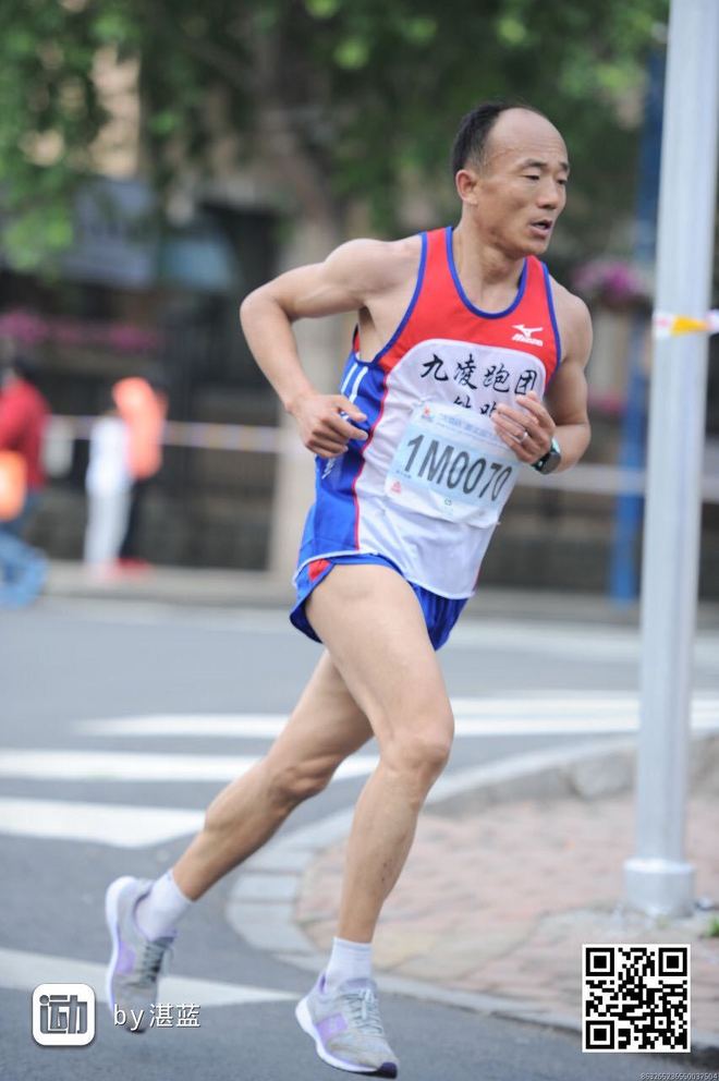 谁也别客气——我们是冠军！