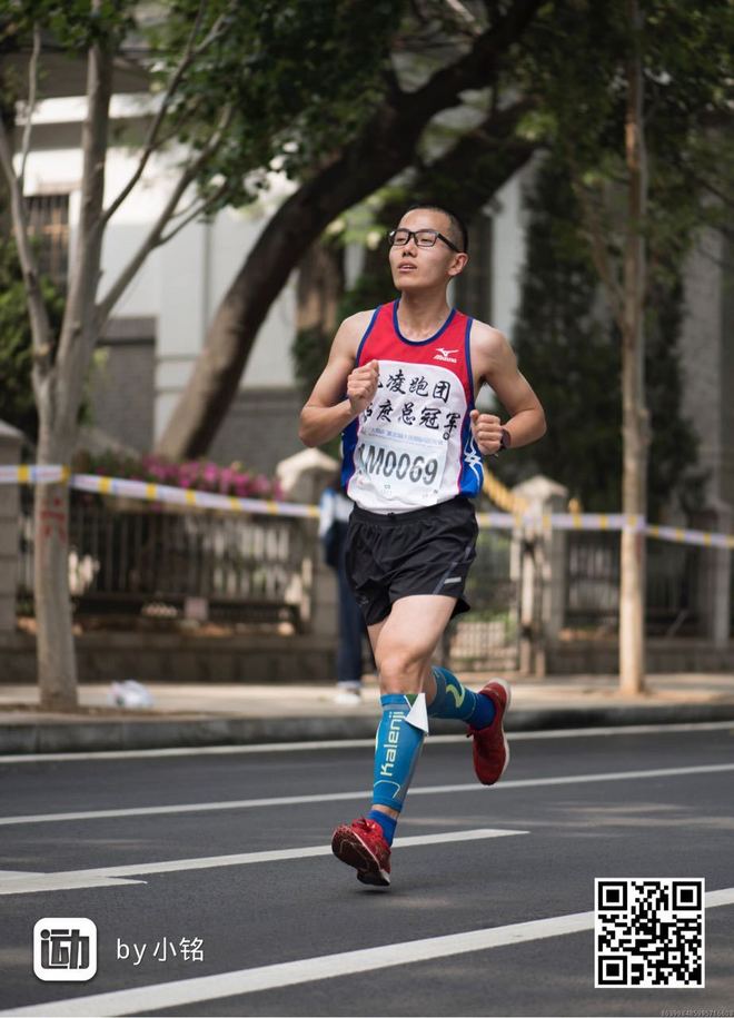 谁也别客气——我们是冠军！