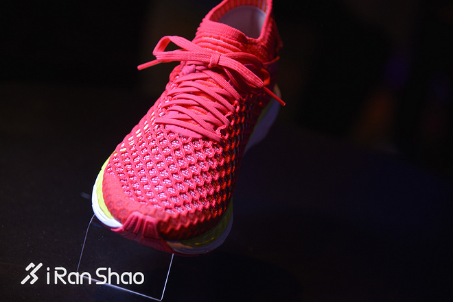 跑鞋 | 一根鞋带解决所有鞋面烦恼？PUMA SPEED IGNITE NETFIT深度评测