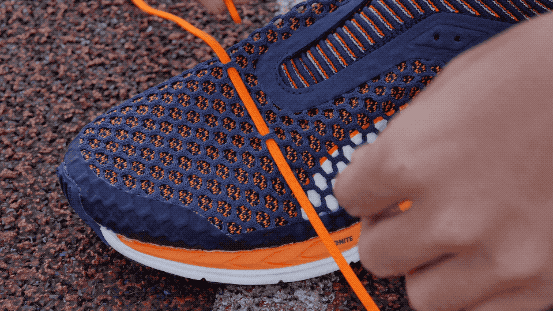 视频 | 鞋带大作战 如何将一双跑鞋穿出五双的感觉