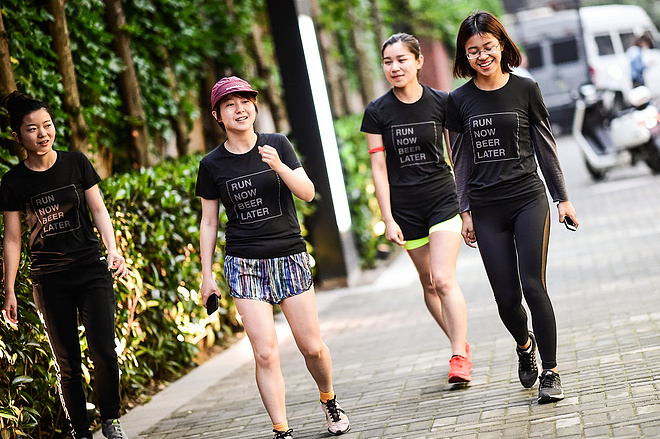 首届魔都啤酒跑趴：黑练不仅是玩命自虐，还有轻松愉悦