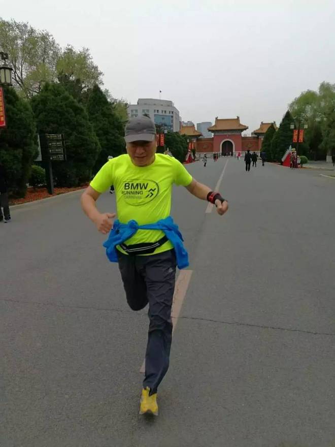 大马、大坡，大吃、大喝 | 贴地飞，大马行