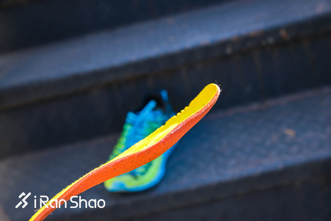 跑鞋 | 28mm高的底也有速度梦 HOKA ONE ONE Clayton 2深度评测