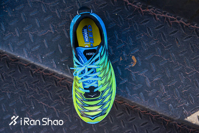 跑鞋 | 28mm高的底也有速度梦 HOKA ONE ONE Clayton 2深度评测