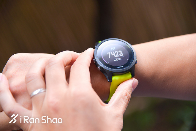 开箱 | Garmin Forerunner 935 全能铁三手表的又一次升级