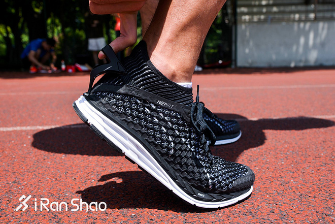 跑鞋 | 一根鞋带解决所有鞋面烦恼？PUMA SPEED IGNITE NETFIT深度评测