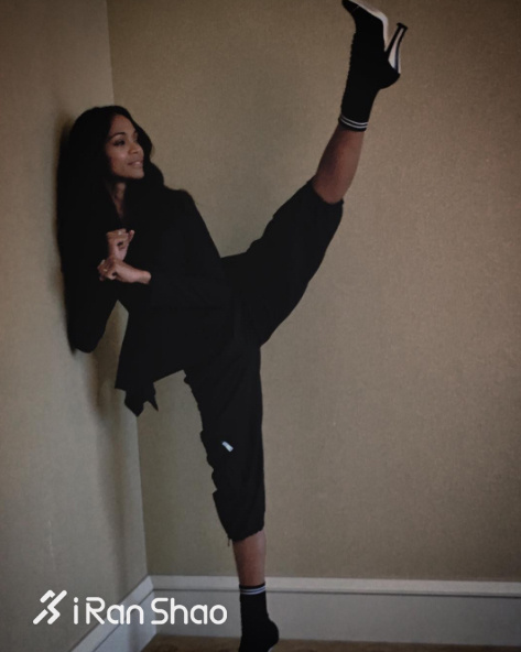 热点 | 运动女神佐伊·索尔达娜 怎么总是被染色去拯救银河