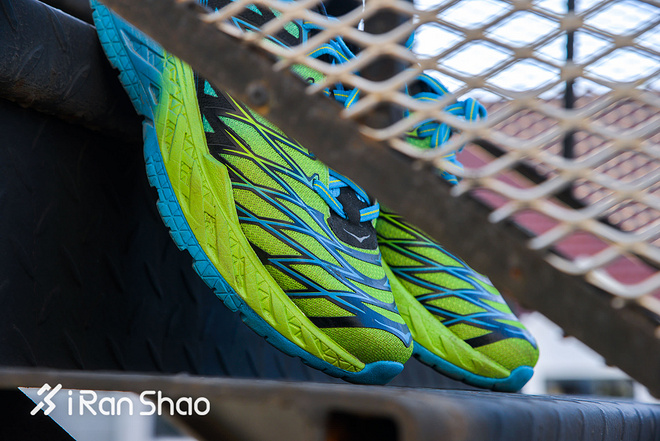 跑鞋 | 28mm高的底也有速度梦 HOKA ONE ONE Clayton 2深度评测