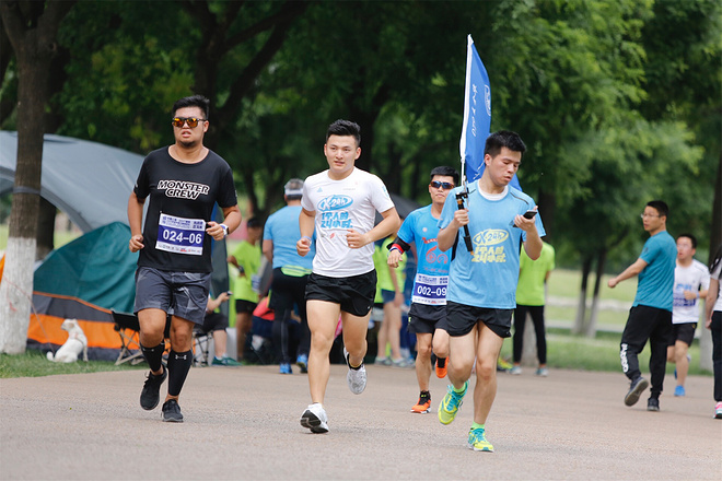 十城24小时首站鸣枪，西安上演跑圈“百团大战”