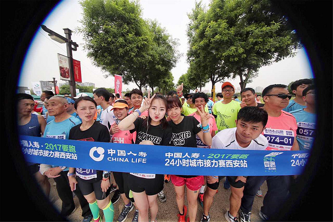 十城24小时首站鸣枪，西安上演跑圈“百团大战”