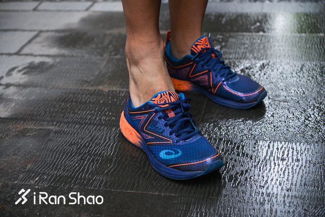 跑鞋 | 改头换面的训练帮手 Asics Noosa FF评测