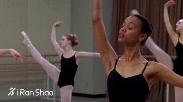 热点 | 运动女神佐伊·索尔达娜 怎么总是被染色去拯救银河