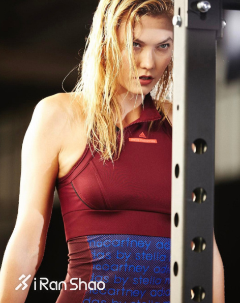 热点 | 能走秀会写码 90后超模Karlie Kloss还要挑战马拉松