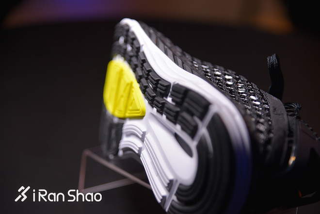 跑鞋 | 一根鞋带解决所有鞋面烦恼？PUMA SPEED IGNITE NETFIT深度评测