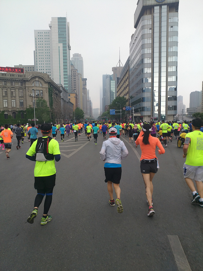 对她和大连马拉松说“永远”