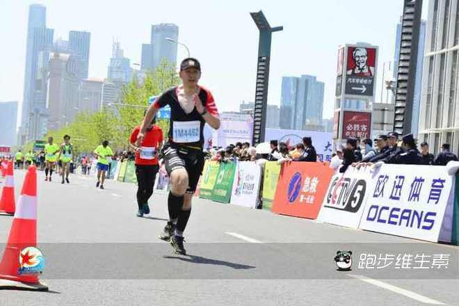 对她和大连马拉松说“永远”