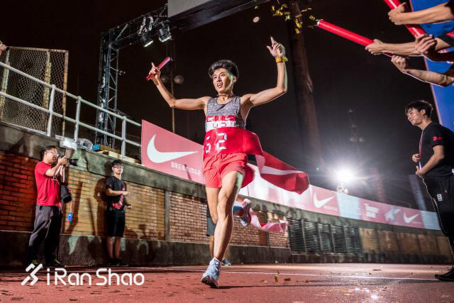 开箱 | Nike Zoom Fly 不能破二但我有平民版破二跑鞋