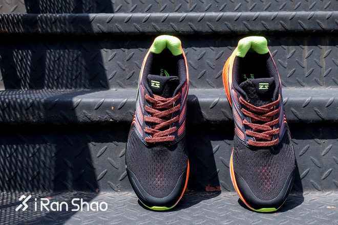 跑鞋 | 腾云驾速 李宁云四代·叠影
