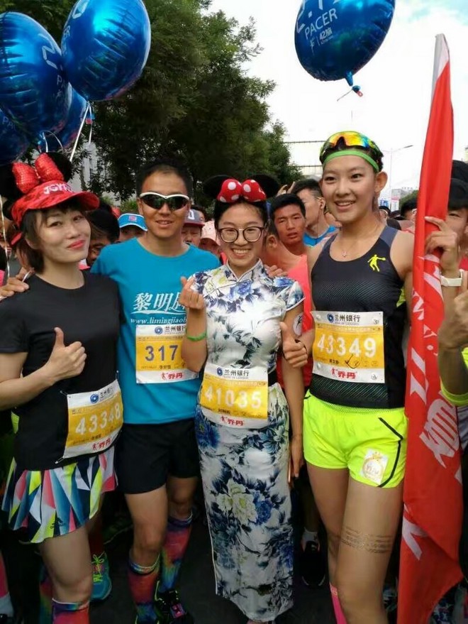 兰马，你有我跑的慢吗？