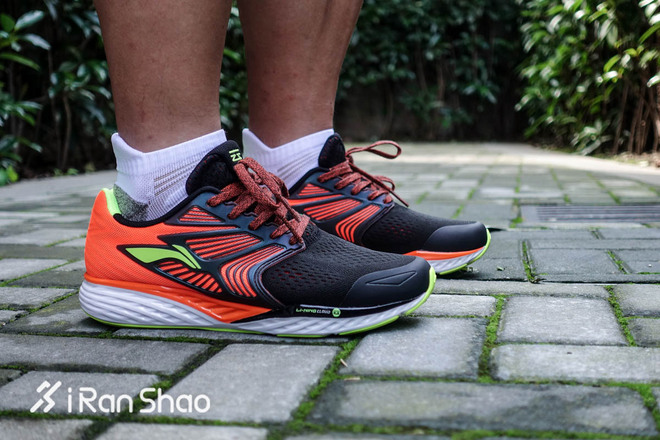 跑鞋 | 腾云驾速 李宁云四代·叠影