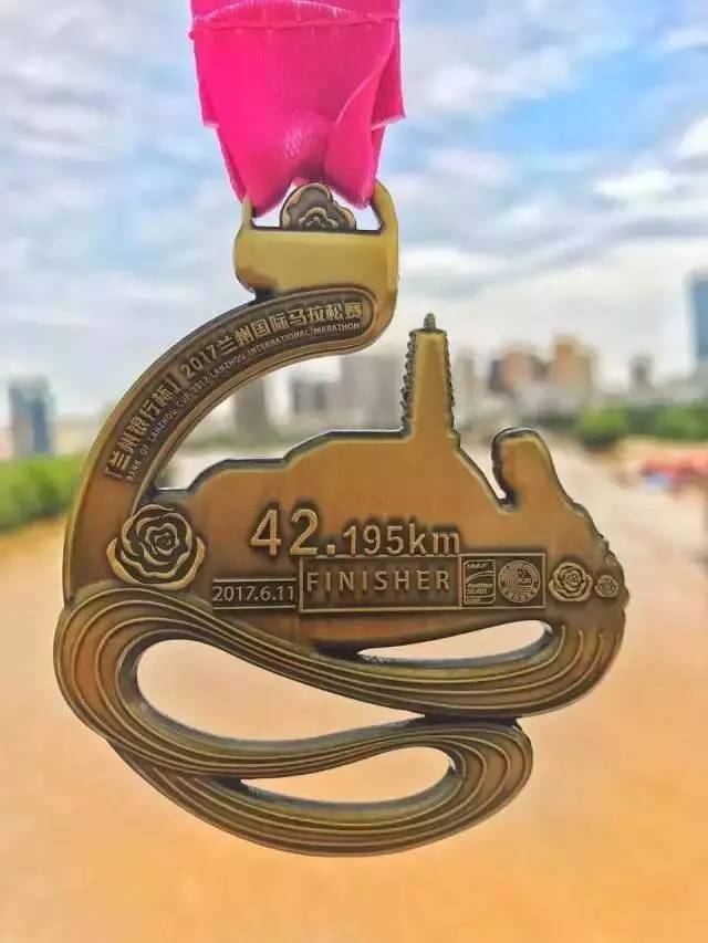 【2017第四马兰州马拉松】4万人为梦同跑，谊结金兰，40万人围观兰马，轰动金城。