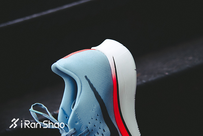 开箱 | Nike Zoom Fly 不能破二但我有平民版破二跑鞋