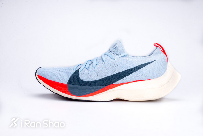跑鞋 | Nike Zoom Vaporfly Elite 我们评测了一双可能买不到的跑鞋
