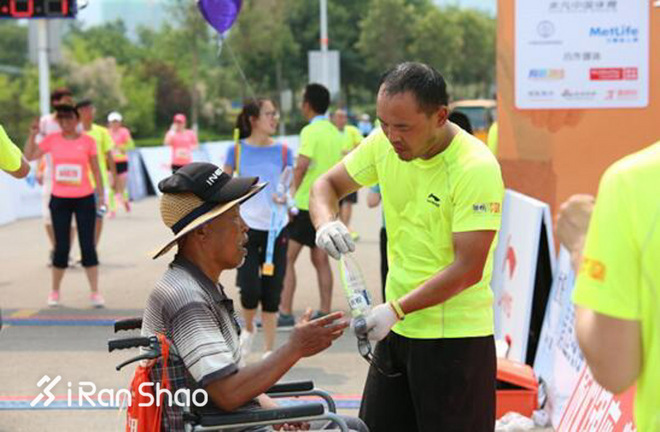 热点 | 父亲节“炫父” 是时候让爸爸带我们跑步了