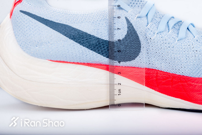 跑鞋 | Nike Zoom Vaporfly Elite 我们评测了一双可能买不到的跑鞋