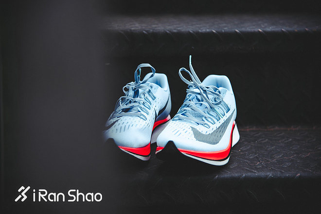 开箱 | Nike Zoom Fly 不能破二但我有平民版破二跑鞋