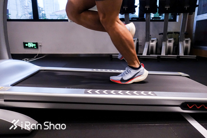 跑鞋 | Nike Zoom Vaporfly Elite 我们评测了一双可能买不到的跑鞋