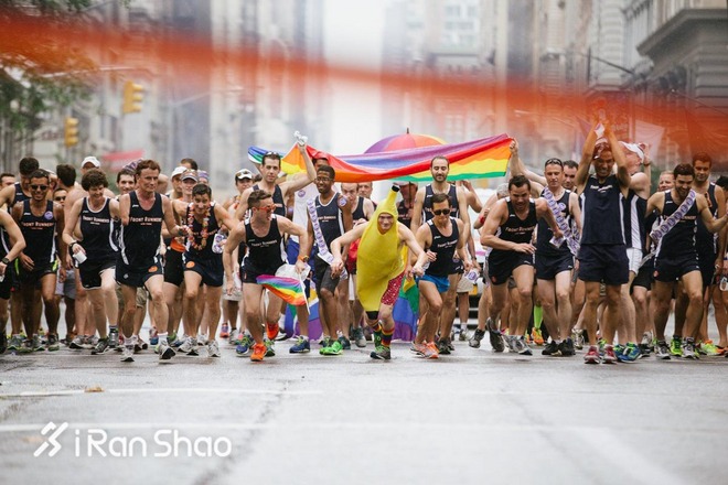 热点 | 彩虹旗下少歧视多理解 那些关于骄傲跑步的事