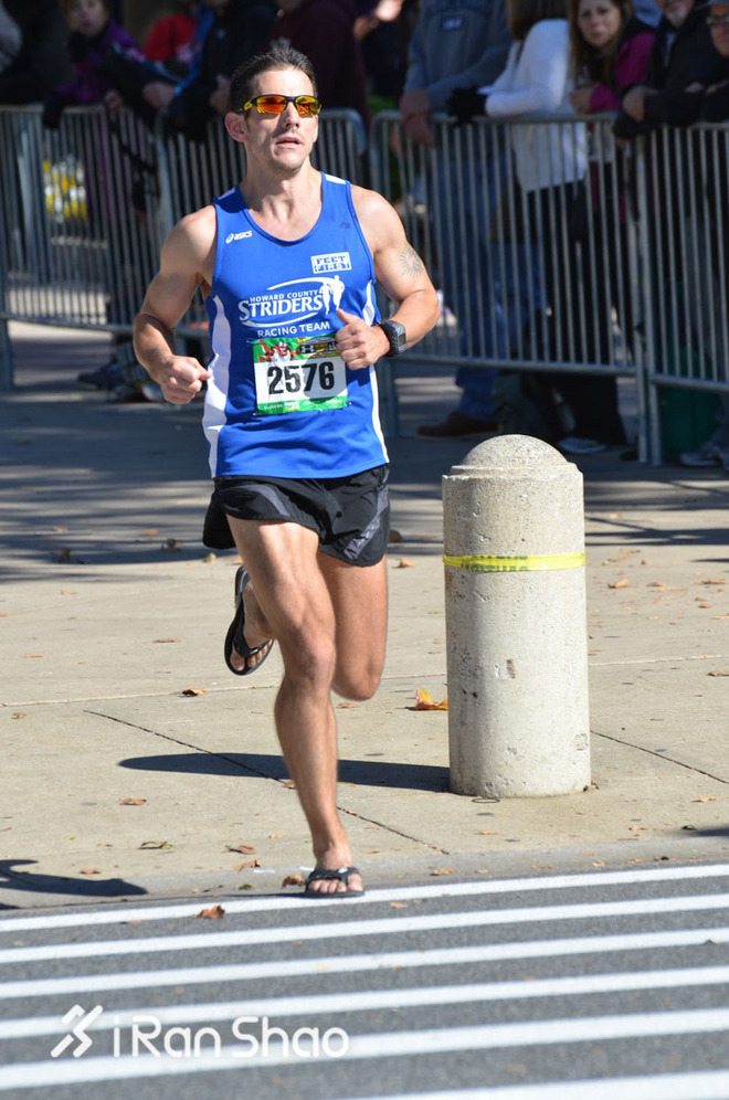 TopX | 跑步装备有多重要 不穿跑鞋照样跑