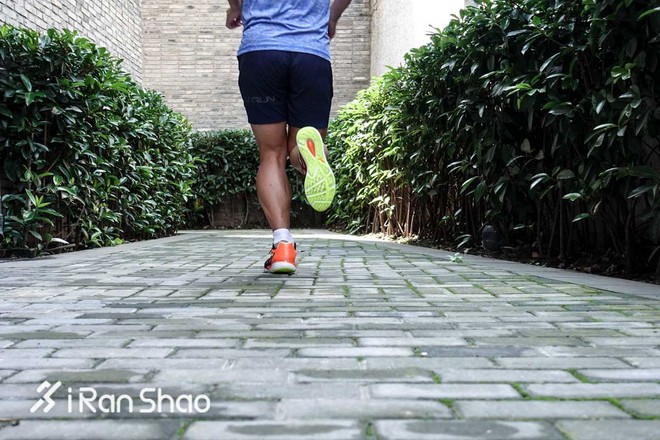 跑鞋 | 腾云驾速 李宁云四代·叠影