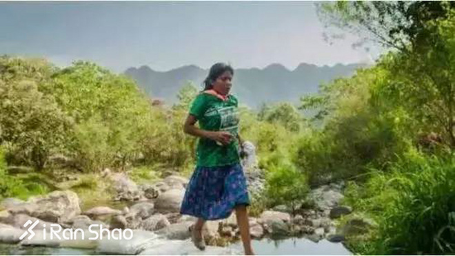 TopX | 跑步装备有多重要 不穿跑鞋照样跑