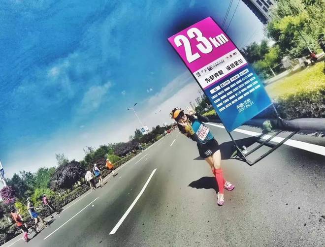 骄阳下 “兰”得经历一次荡气回肠的全城狂欢——2017兰州马拉松