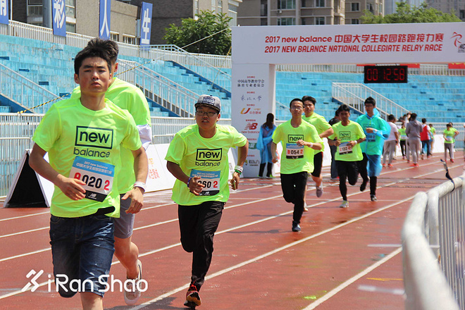 现场 | Papi酱的运动哲学：不用为了天亮去跑  跑下去天自己会亮