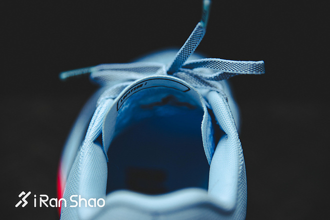 开箱 | Nike Zoom Fly 不能破二但我有平民版破二跑鞋