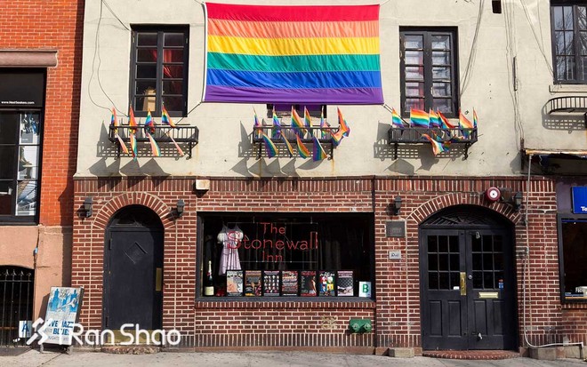 热点 | 彩虹旗下少歧视多理解 那些关于骄傲跑步的事