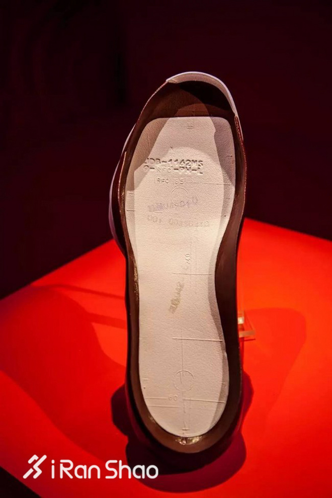 一周新鲜装备资讯 | 阿斯顿马丁竟然出跑鞋 耐克不服推新科技