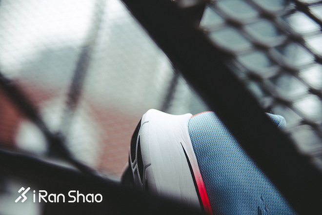 开箱 | Nike Zoom Fly 不能破二但我有平民版破二跑鞋