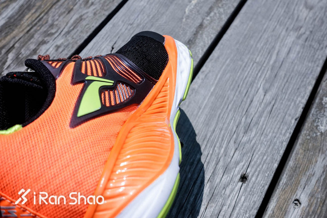 跑鞋 | 腾云驾速 李宁云四代·叠影