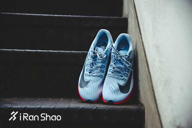 开箱 | Nike Zoom Fly 不能破二但我有平民版破二跑鞋