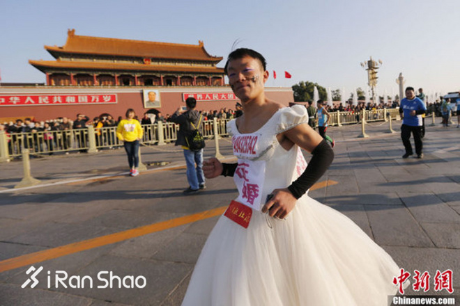 TopX | 跑着跑着就笑了 盘点跑步场上那些啼笑皆非的瞬间