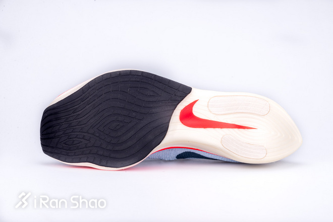 跑鞋 | Nike Zoom Vaporfly Elite 我们评测了一双可能买不到的跑鞋