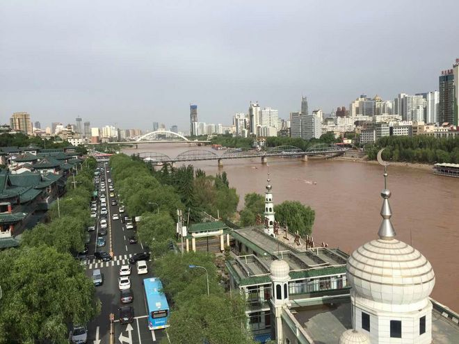 一场马拉松品味一座城——兰州