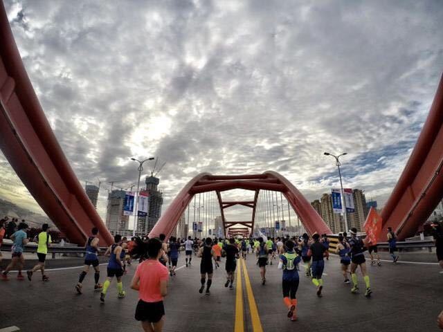 一条河，一碗面，一本书，把兰州带回家！