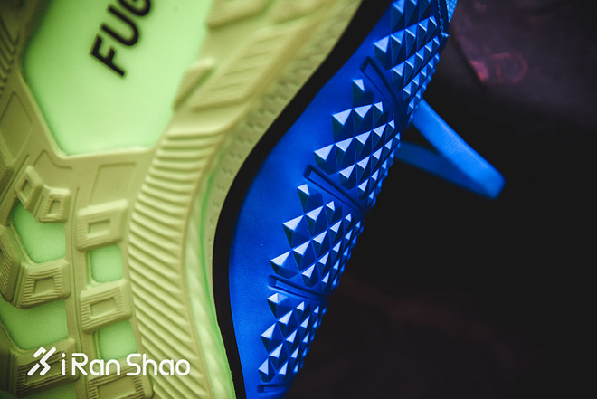 开箱 | New Balance FuelCell 氮气TPU兄弟亲自上阵了